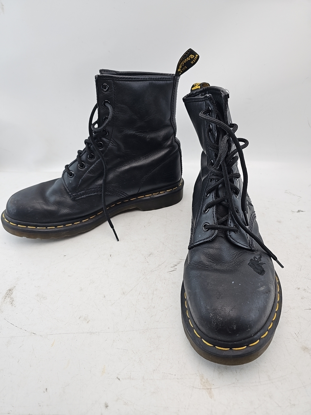 Dr. Martens Women's Vonda Mono Embroidered Boots Size 10